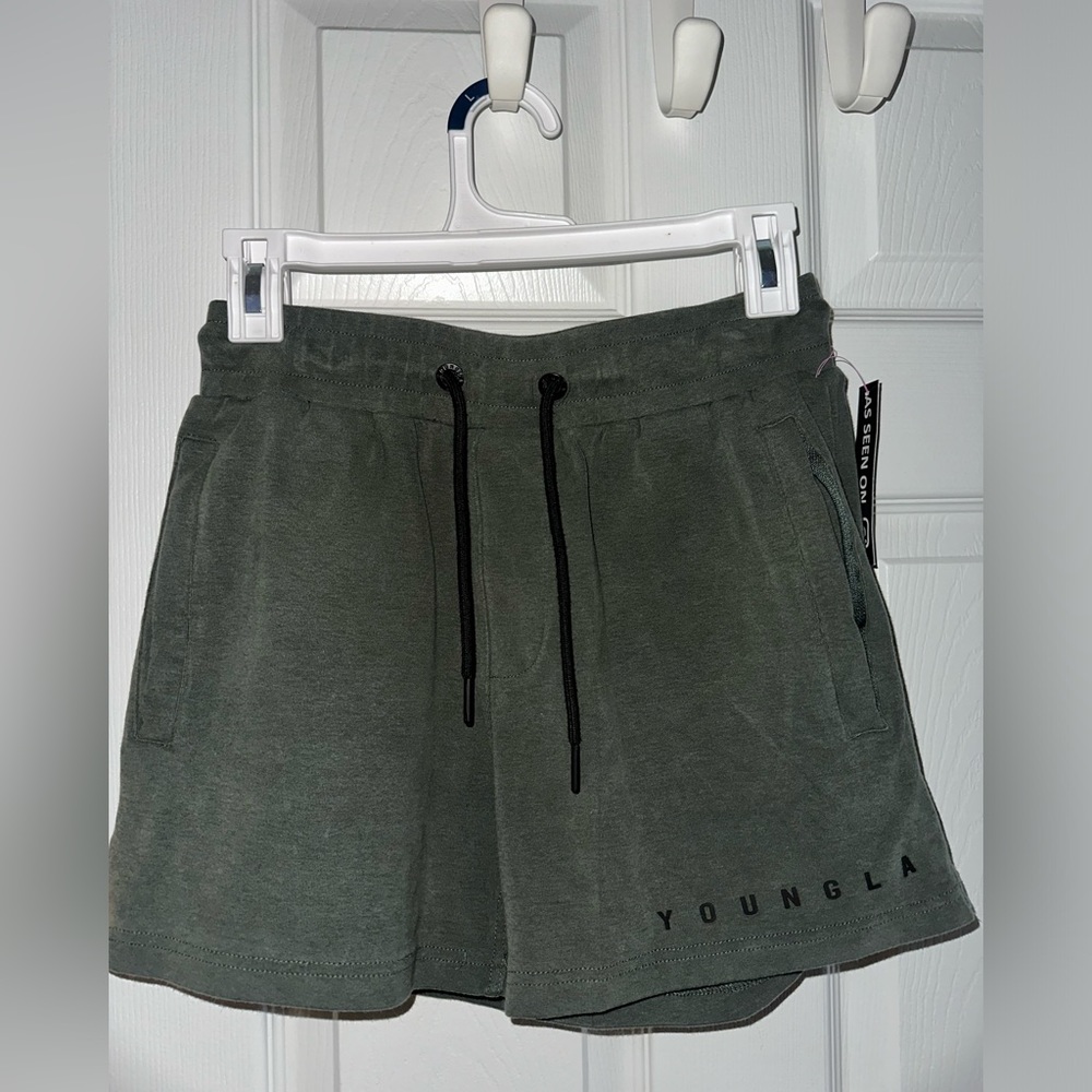 Young LA men’s shorts M